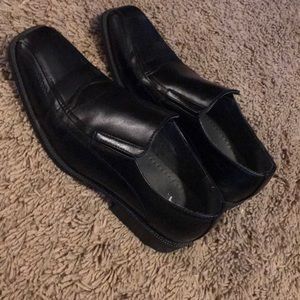 Men’s dress shoes